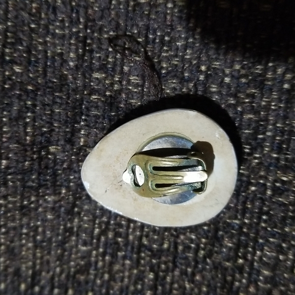 Vintage very old clip on earrings - Picture 6 of 6